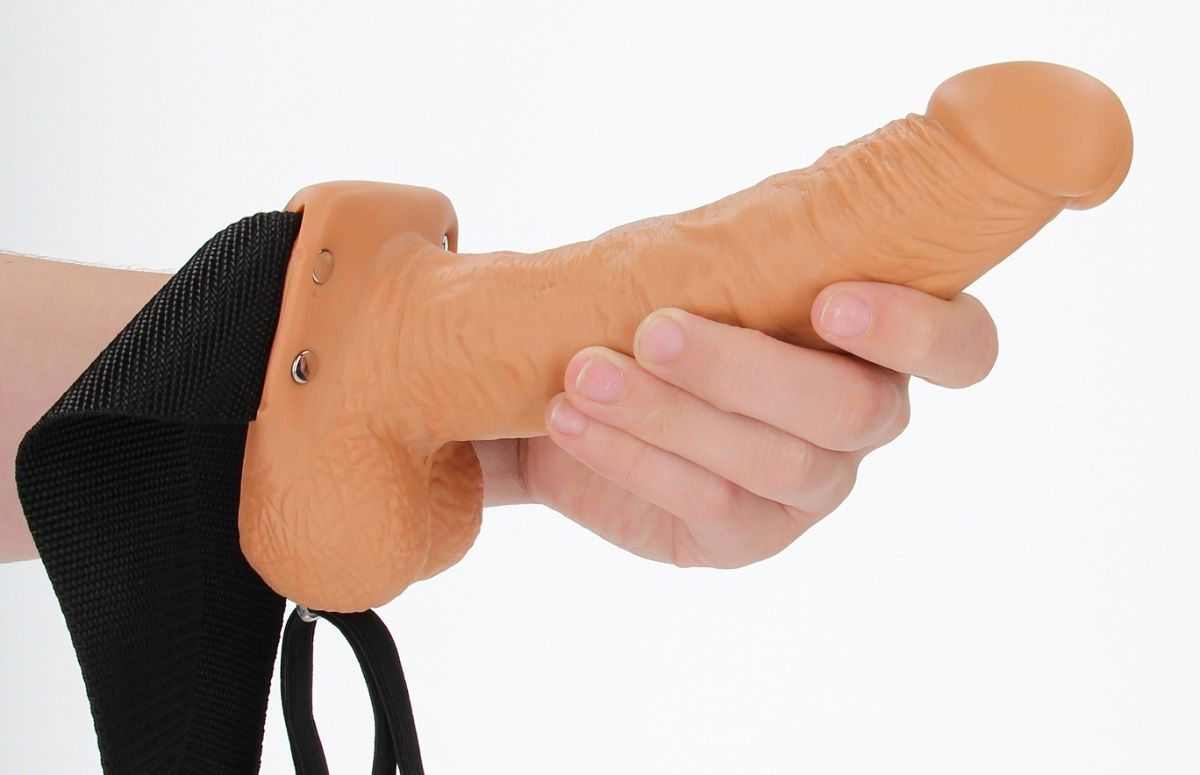 Кофейный реалистичный страпон-фаллопротез с мошонкой - 18 см.