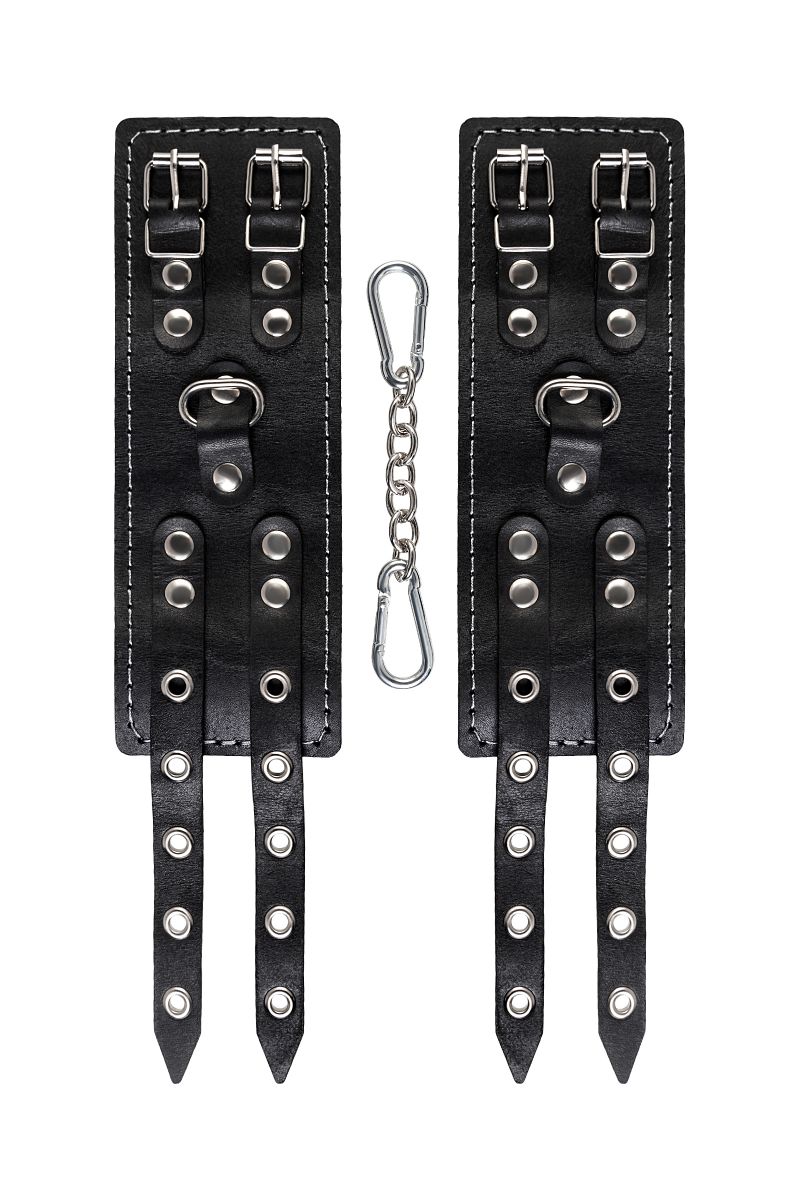Черные наручники с двумя ремнями и красной подкладкой