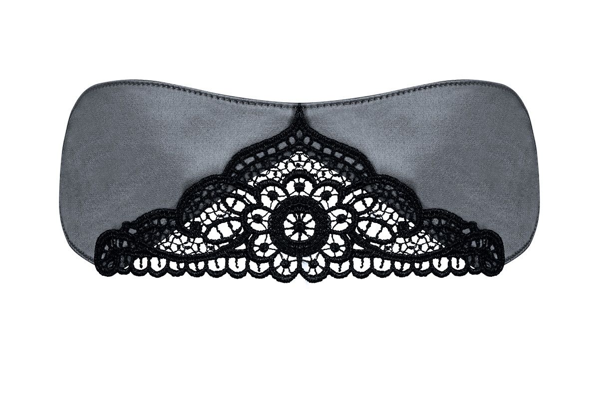 Маска Satinia с кружевной вставкой по центру