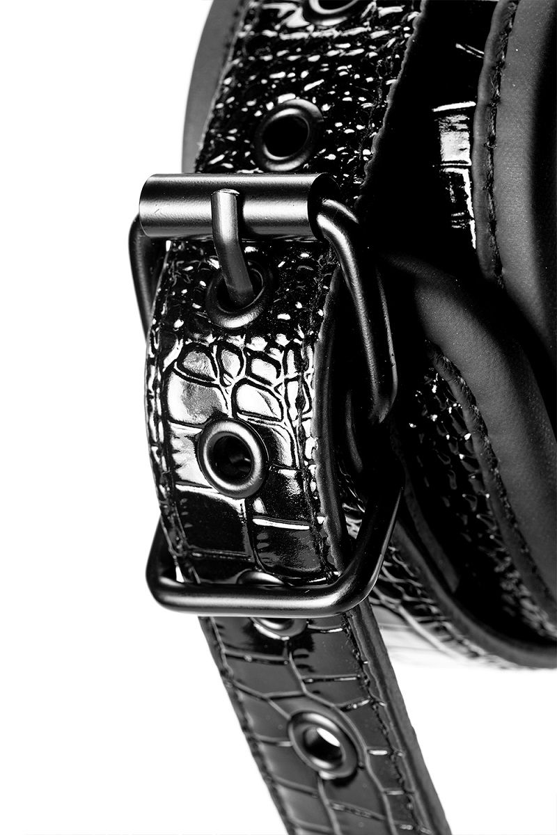 Черные оковы на щиколотки ANKLE CUFF CROCO