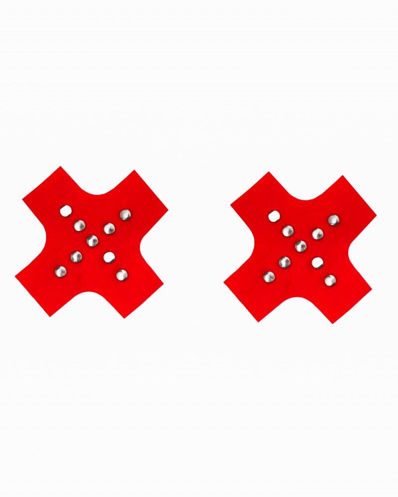 Красные пэстисы-кресты с клепками